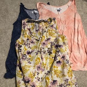 Xs maternity sleeveless tops